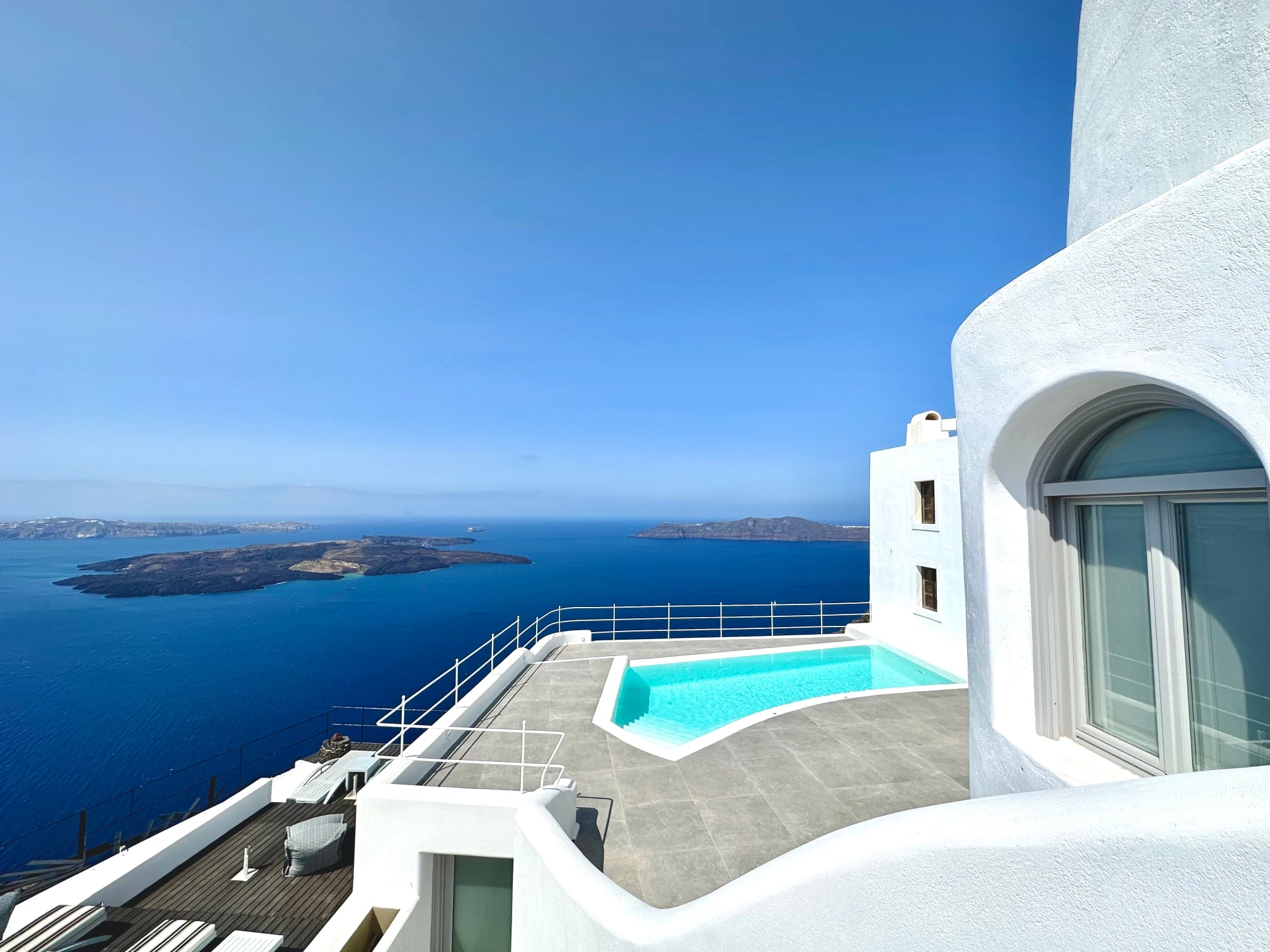 Eteoro Suites