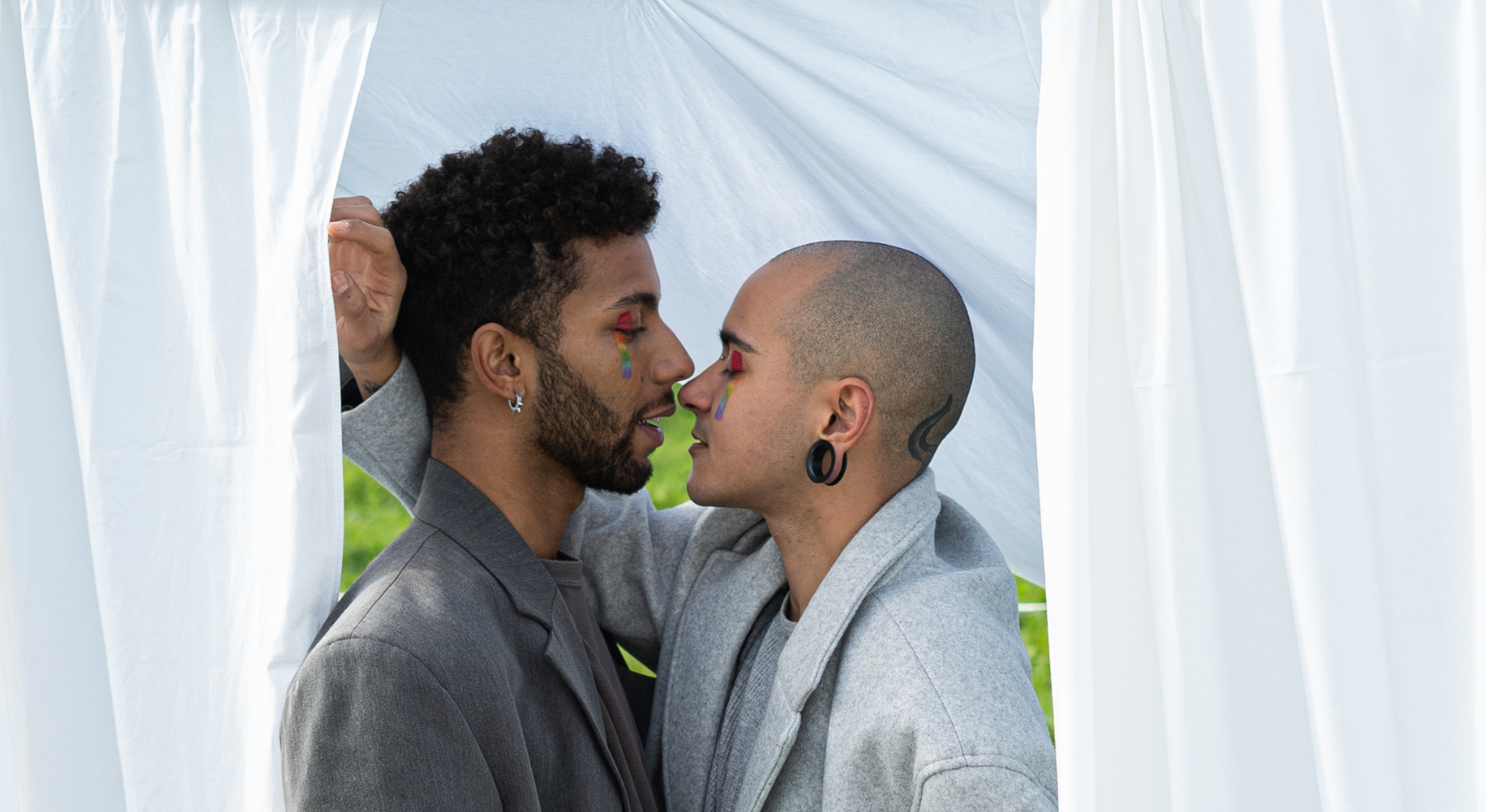 Gay Cruising While Traveling: What Changes From Country to Country Gay Cruising While Traveling